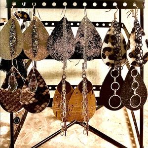 Leather and metal earrings